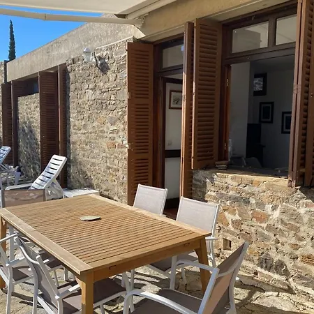 Hébergement de vacances Atypical House With Garden In