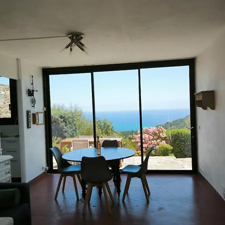 Holiday home Atypical House With Garden In Bormes-les-Mimosas
